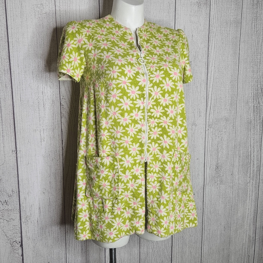 Vintage Lime Green Floral Swim Coverup with Pink and White Daisy Pattern